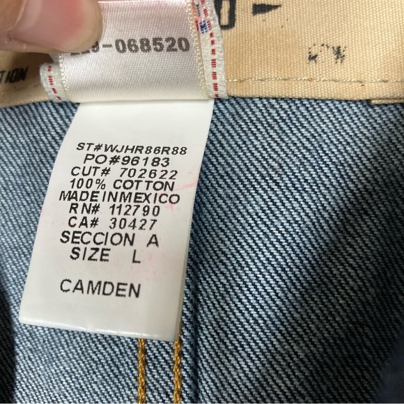 True Religion Denim Jacket Womens Large Button Up Collared Trucker Dark Wash - Picture 15 of 16